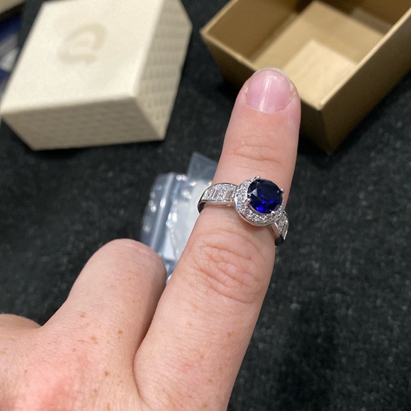 Sterling silver cubic zirconia created sapphire ring size 5 - Picture 1 of 8